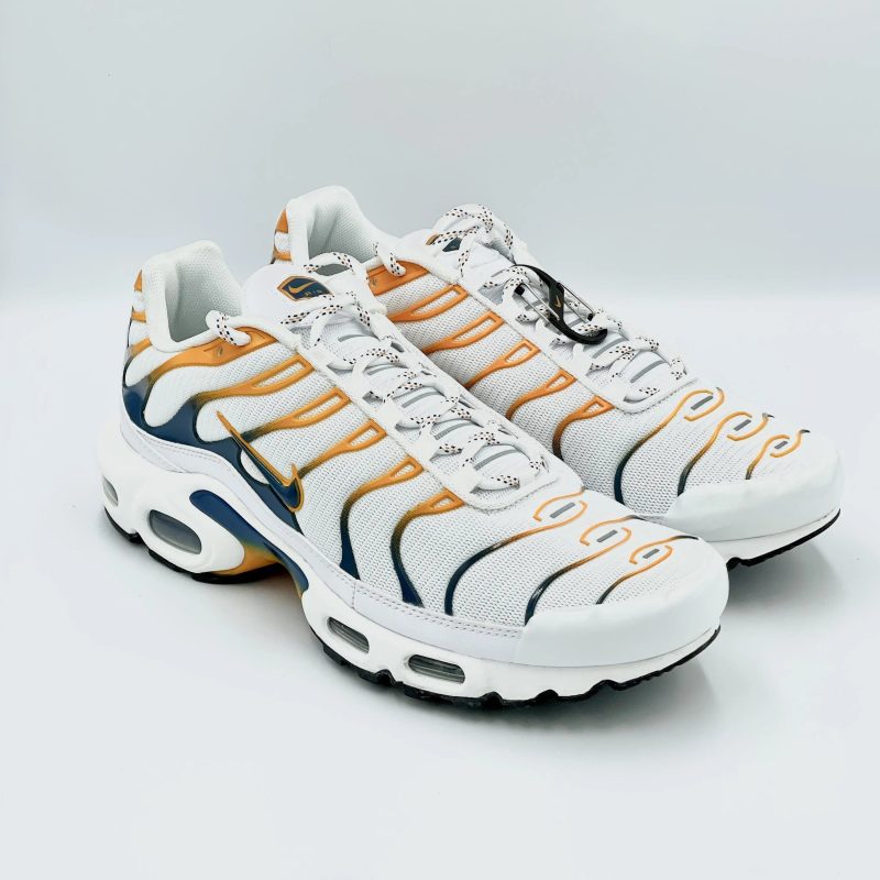 Nike TN Air Max Plus Hiking Carabiner White SA Sneakers 74774174